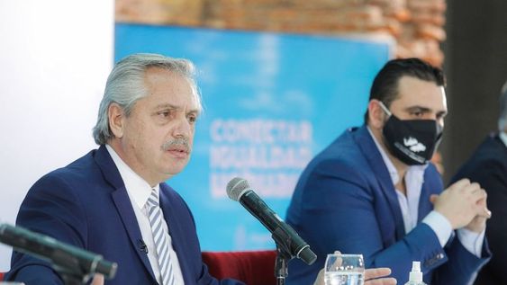 El presidente criticó la gestión del ex presidente Macri y dio palabras de apoyo al Gobernador de Tierra del Fuego, Gustavo Melella. Foto: Gentileza / Los Andes