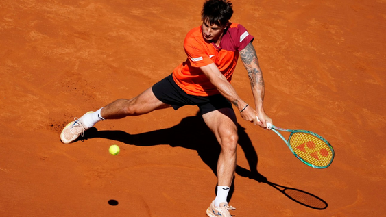 TENIS. Camilo Ugo Carabelli eliminó a un ex top 10 en Madrid y ahora se medirá ante otra gran potencia.&nbsp;