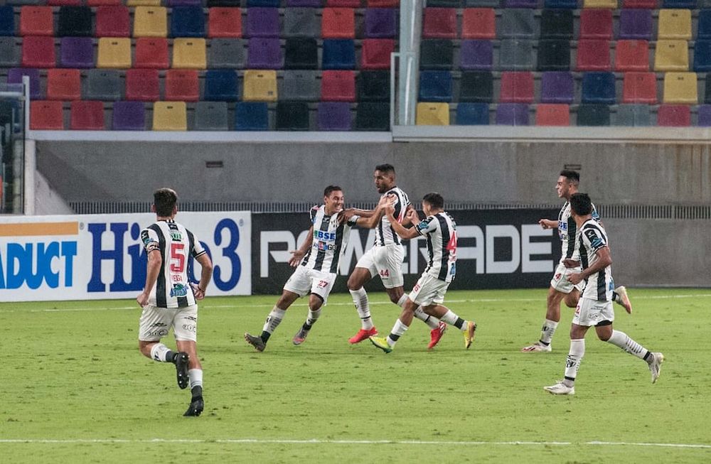 Telam, santiago del Estero, 02 de mayo de 2021: Carlo Lattanzio (27), festeja el gol de Central Córdoba que venció por 1 a 0 a Racing en Santiago del Estero, por la 12da. fecha de la zona 1 de la Copa de la Liga Profesional.Foto: Emilio Rapetti/cf/Telam