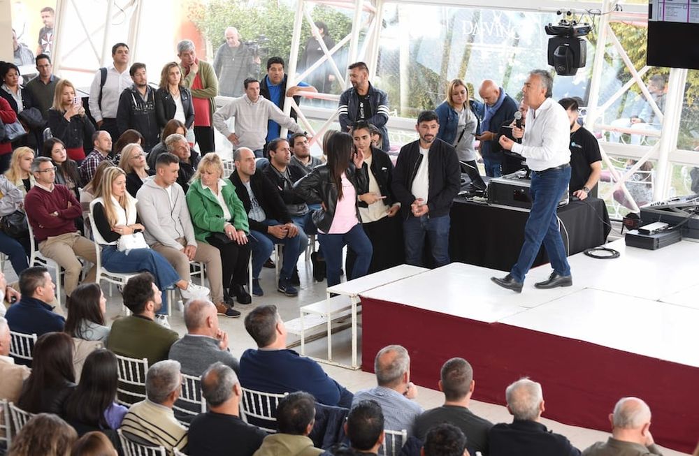 Cornejo disertó en Junín, durante una capacitación sobre Boleta Única.