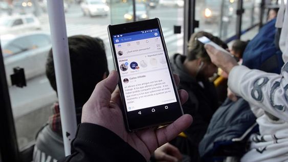 El gobierno declaró a la telefonía, la internet y la TV como servicios esenciales.