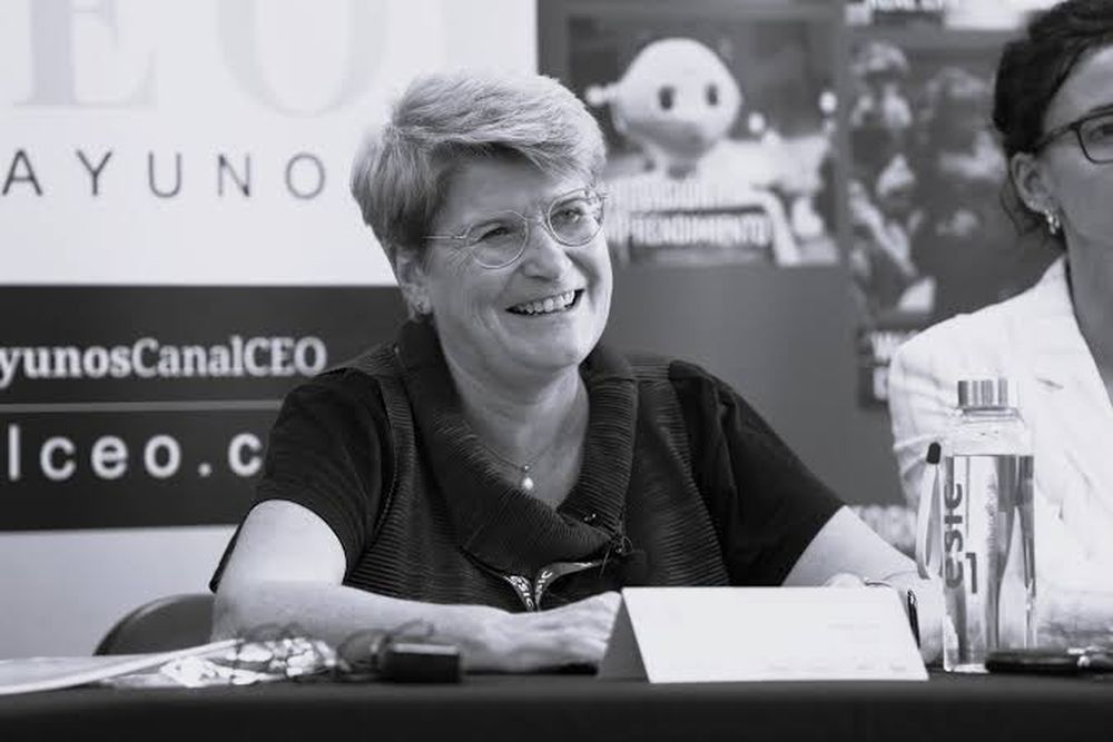 Anna Forés, pedagoga española Si por cada cosa que necesitan se le da una pantalla, estamos perdiendo otro tipo de relación con nuestros hijos (1)