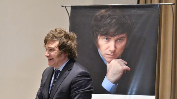 El Diputado Nacional, Javier Milei, quien lidera el partido político, La Libertad Avanza, brindó una conferencia en la ciudad de Río Cuarto, Córdoba, en donde también mantuvo un encuentro con los productores rurales de la zona. (Tomy Freagueiro / La Voz)