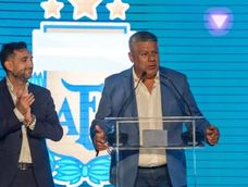 El financista Ariel Vallejo está bajo la lupa por presunto lavado de dinero. En la foto, junto a Chiqui Tapia. El financista Ariel Vallejo está bajo la lupa por presunto lavado de dinero. En la foto, junto a Chiqui Tapia.