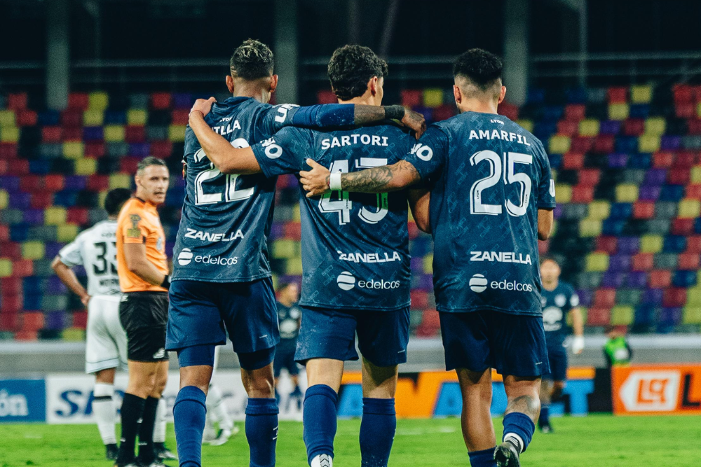 ¡Clasificado! Independiente Rivadavia lo dio vuelta y venció 2-1 a ...