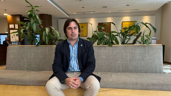 Lucas Magnano presidente de Coninagro durante una rueda de prensa en Mendoza.&nbsp;