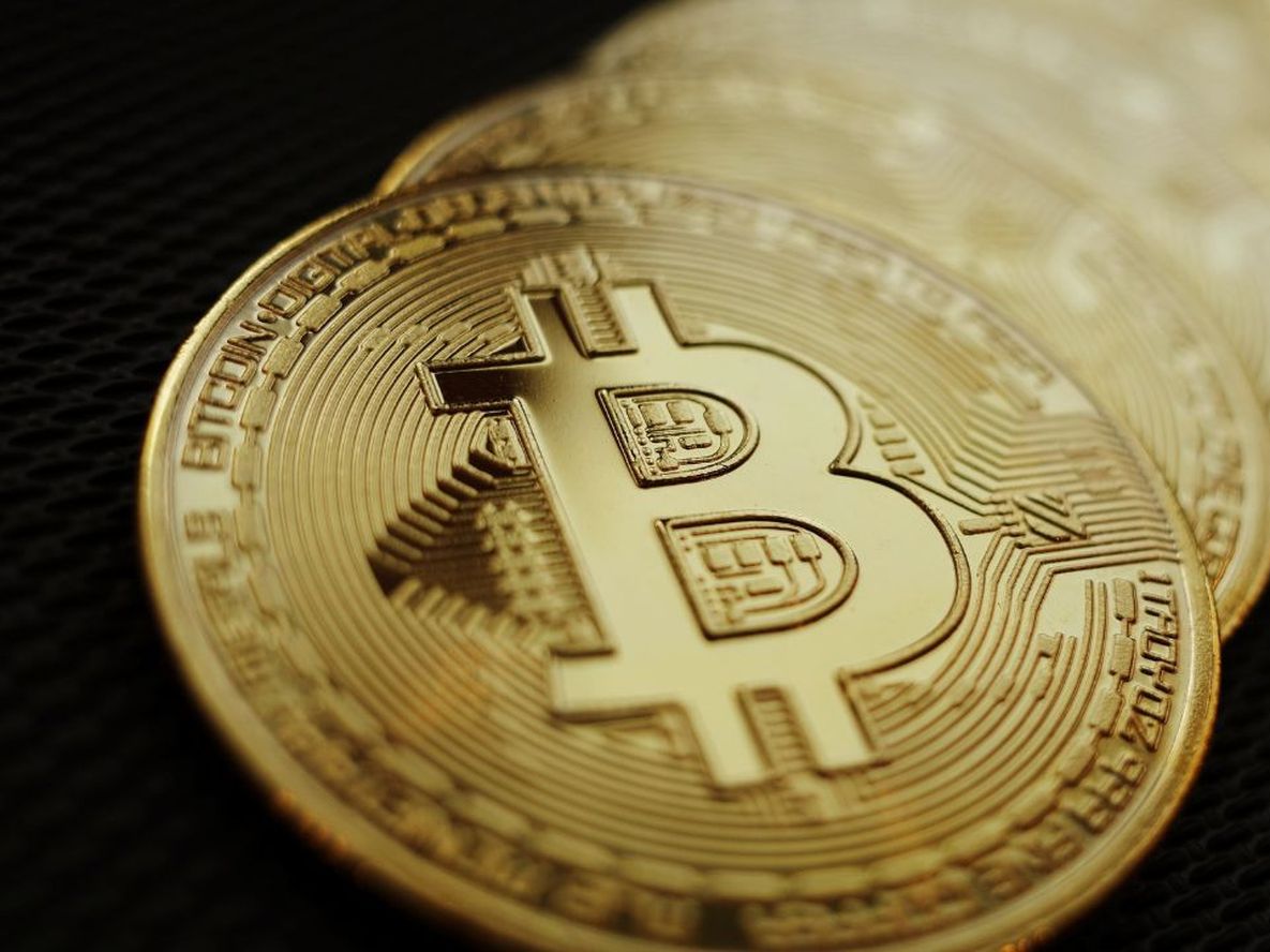 Bitcoin sigue rompiendo la barrera de su máximo histrórico: a cuánto cotiza.