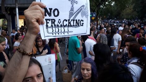 La posverdad minera por WhatsApp - Por Leonardo Oliva