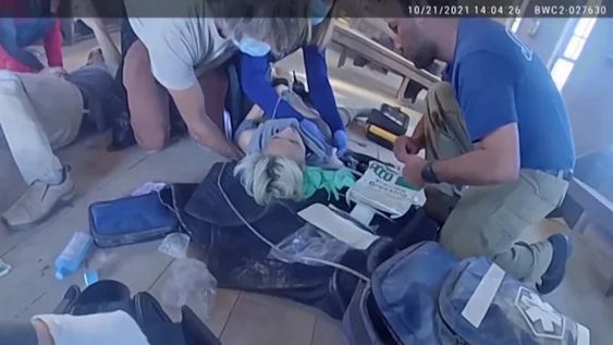 Video del momento posterior al disparo de Alec Baldwin en el rodaje de Rust