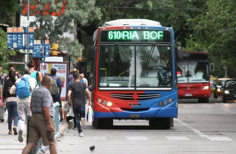 Crecen los cruces entre Nación y Provincia por los subsidios al transporte público.
