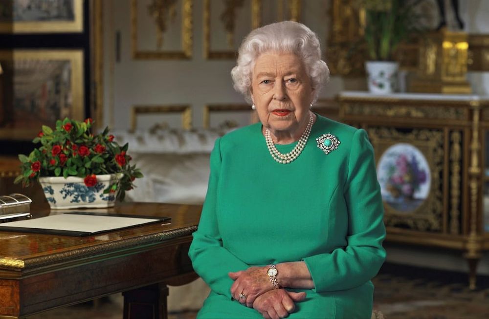 La Reina Isabel II prometió que tomarán “muy en serio” las acusaciones de racismo formuladas por el príncipe Harry y su esposa Meghan - AP