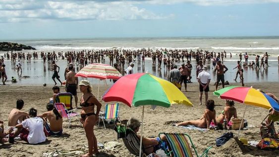 Almorzar en la costa atlántica ronda los $10,000 por persona: cómo ahorrar ante los desorbitantes precios. Foto: Gentileza