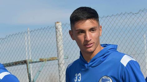 Los Andes | Ezequiel Bullaude, una de las joyas de la cantera del Tomba. / Orlando Pelichotti