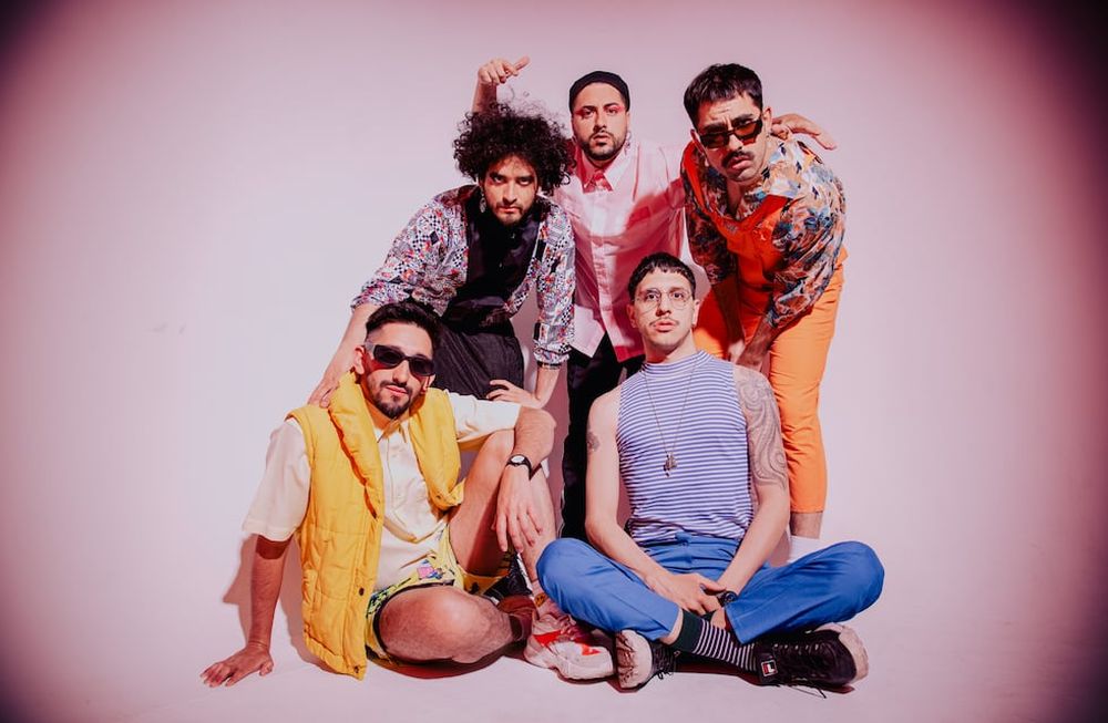 La banda mendocina se une a La Delio Valdez para presentar el último corte de su próximo disco.