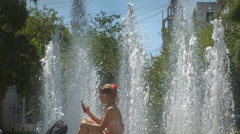 Las altas temperaturas se mantendrán durante todo el fin de semana. Foto: Orlando Pelichotti