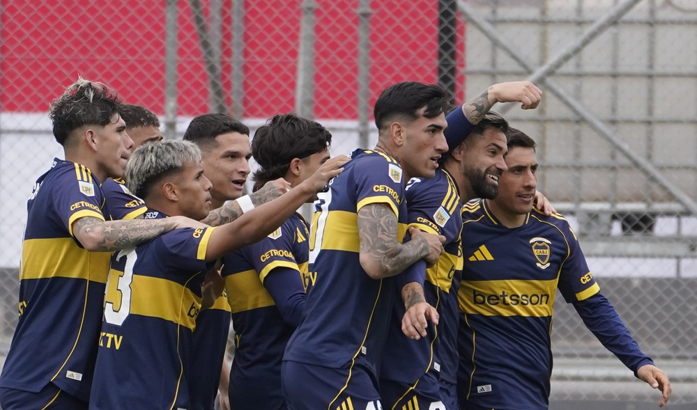 Milton Giménez marcó los dos primeros goles de Boca y dio vuelta la historia ante Barracas Central. 