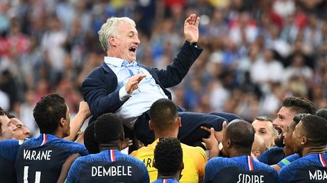 Didier Deschamps deberá esperar hasta el próximo mes para ver si sellan su clasificación al Mundial de Canadá, Estados Unidos y México
