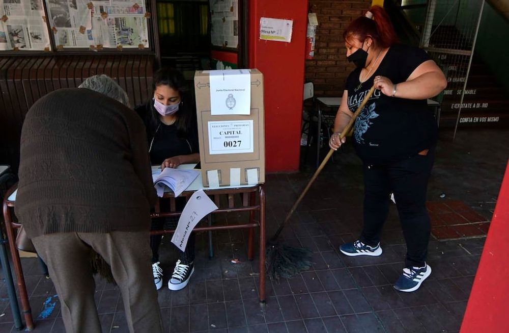El domingo se desarrollaron las votaciones para determinar los candidatos que irán a votación en Argentina. Foto Orlando Pelichotti / Los Andes