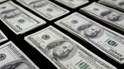 ¿Cómo sacar la certificación negativa para comprar dólar ahorro?