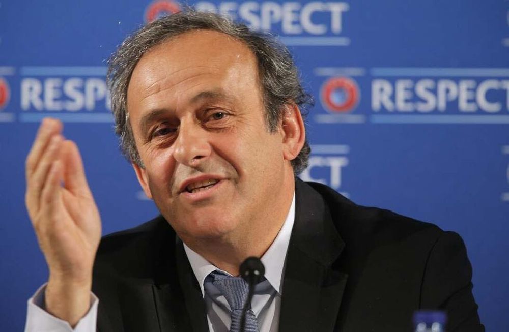 Platini reiteró su deseo de aplicar cinco cambios por partido y expulsiones temporales