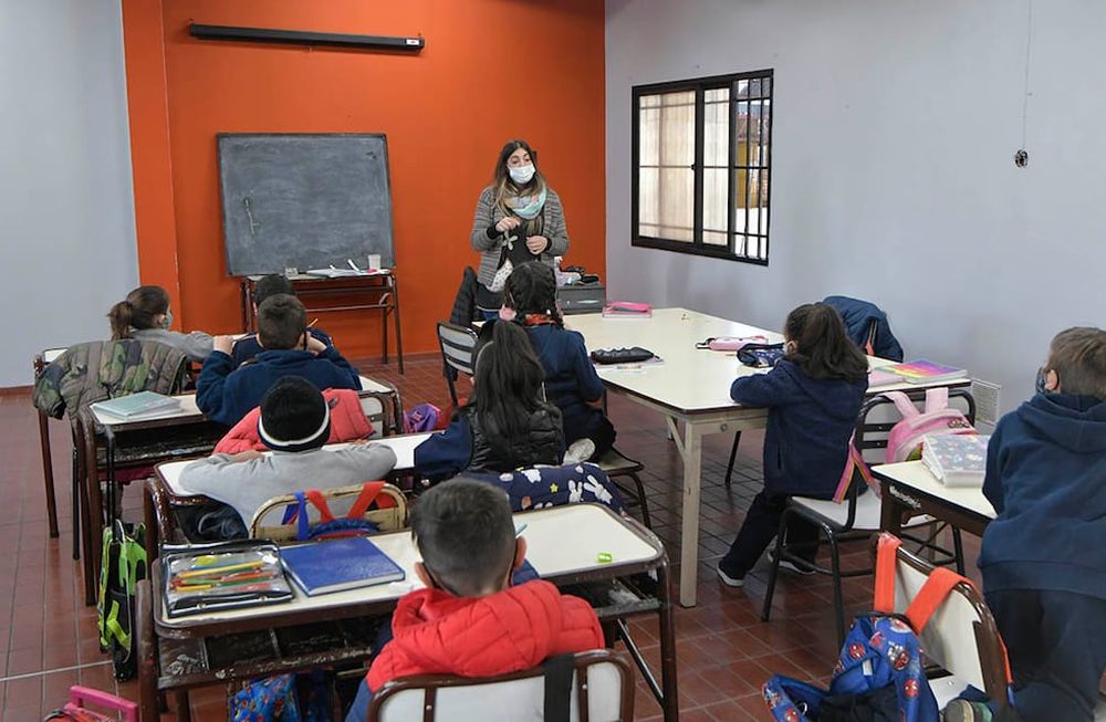 Por el frío y las enfermedades, aumentó 9% el ausentismo de los más chicos en las escuelas