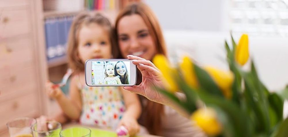 Esto significa que las personas suban todo lo que hacen a sus redes sociales.