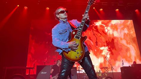 Los Andes | Noche a puro rock con Airbag: los hermanos Sardelli sacudieron el Arena Maipú al ritmo de sus temas.