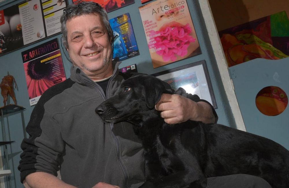 El reconocido artista plástico y gestor cultural Orlando Siliotti falleció esta madrugada, tras darle una incansable batalla al cáncer. Foto: Orlando Pelichotti / Los Andes.