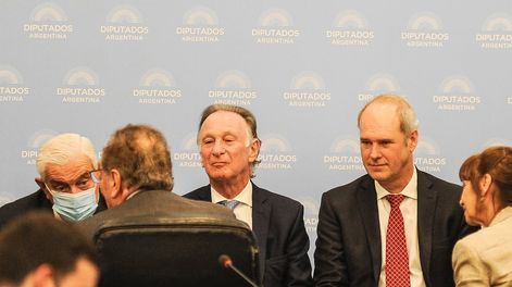 Los Andes | Gobernadores junto a empresarios y sindicalistas en Diputados para tratar la deuda con el FMI . Foto Federico Lopez ClaroGustavo WeissJavier BolsicoAdelmo Gabbi