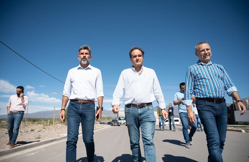 Ulpiano Suarez y Santiago Maggiotti recorrieron las obras en La Favorita