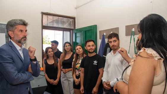 La escuela Joaquín Lavado recibió una molienda de la mano de la Ciudad y la Fundación Priar