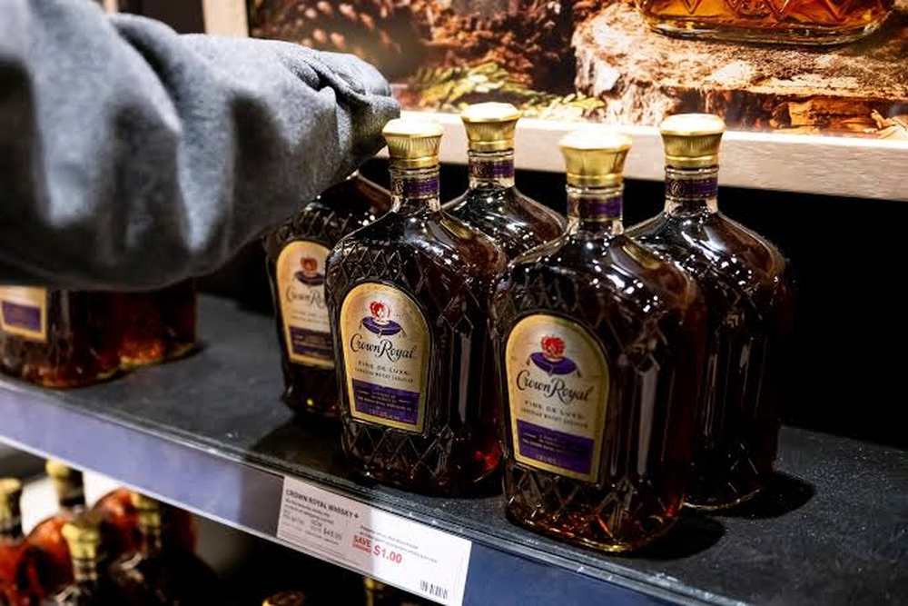 El freno a las operaciones ocurrió pocas semanas después de que la firma lograra despachar un cargamento preventivo de productos al territorio norteamericano.