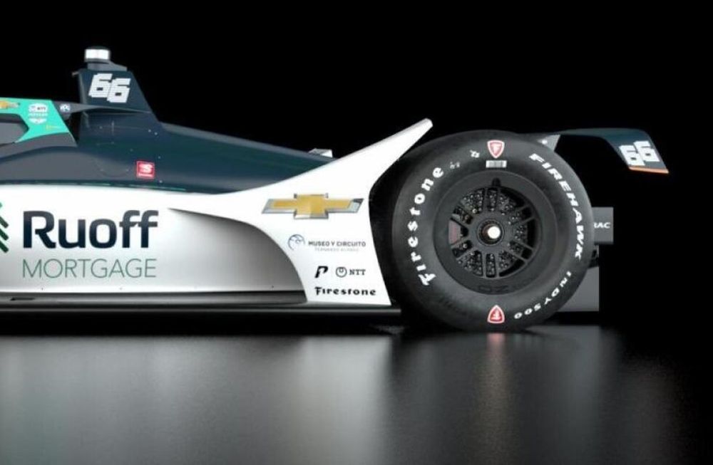 Alonso probó la butaca para las 500 de Indy