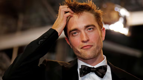Robert Pattinson sorprende con unas clásicas pero muy exclusivas Vans.