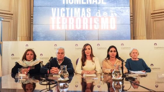 “Homenaje a Víctimas del Terrorismo”: fuerte operativo policial y protestas en el acto de Victoria Villarruel. (Federico López Claro / La Voz)