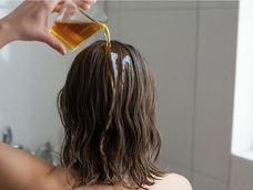 El vinagre es una solución para el pelo. Solo hay que saber cómo aplicarlo.