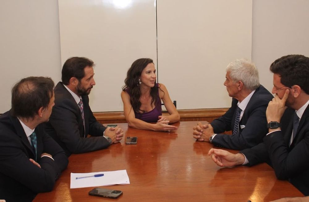 El ministro de Justicia de la Nación, Mariano Cúneo Libarona se reunió con la titular de Seguridad y Justicia de la provincia, Mercedes Rus. Foto: Prensa Gobierno de Mendoza.