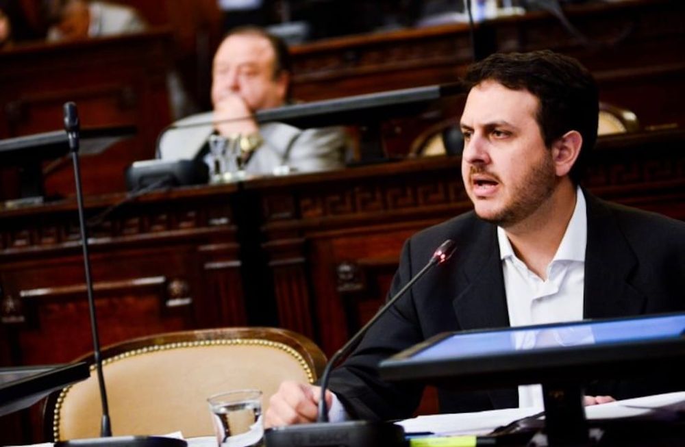 Lautaro Jimenez, senador provincial del FIT.