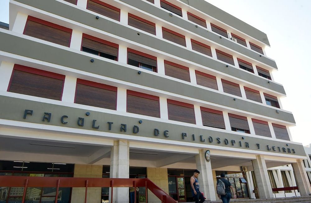 Comenzó el  paro en las escuelas, facultades y unidades académicas de la  Universidad Nacional de Cuyo.Facultad de Filosofía y LetrasFoto : Archivo / Los Andes
