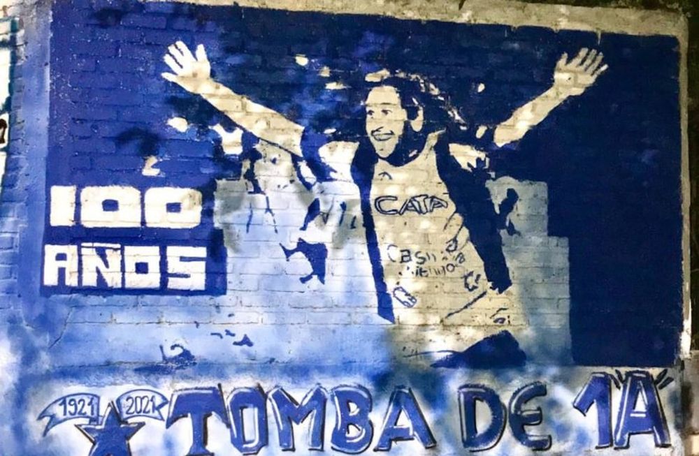 El mural del Tanque, en calles Olmo Zárate y Huinca Renanco del barrio La Estanzuela. La obra estuvo a cargo de Pintores Bodegueros. / gentileza