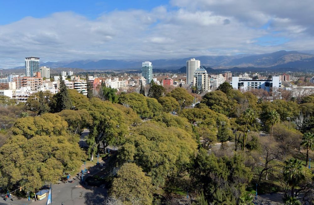 ¿Baja el Zonda? El pronóstico para este sábado en Mendoza. / Foto: Orlando Pelichotti / Los Andes