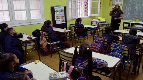 Los Andes | Hoy los estudiantes mendocinos regresan a clases tras el receso invernal y el feriado por el Patrono Santiago que fue ayerFoto: Orlando Pelichotti / Los Andes