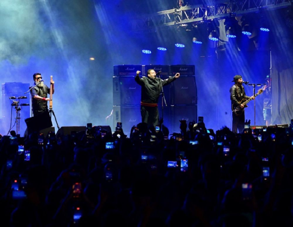 Molotov hizo vibrar el Hipódromo con sus clásicos más incendiarios y un show potente, respaldado por un público que no dejó de cantar y saltar.