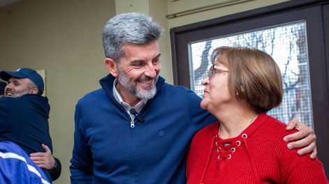 El intendente de Capital, Ulpiano Suárez, presentó las medidas ante un grupo de jubilados.&nbsp;