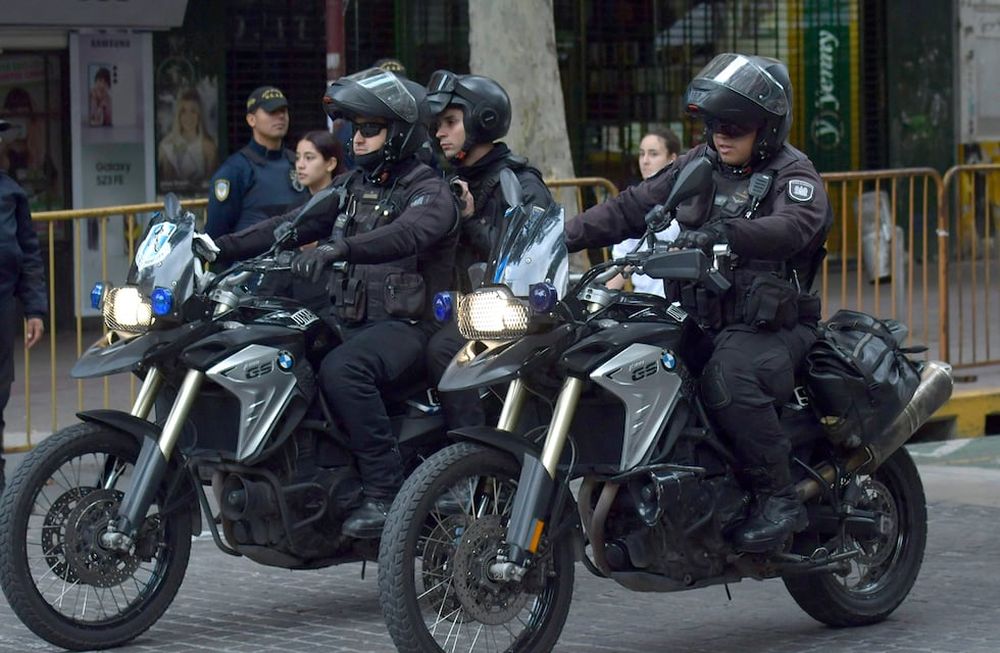 Subirán los sueldos de la policíaFoto: Orlando Pelichotti