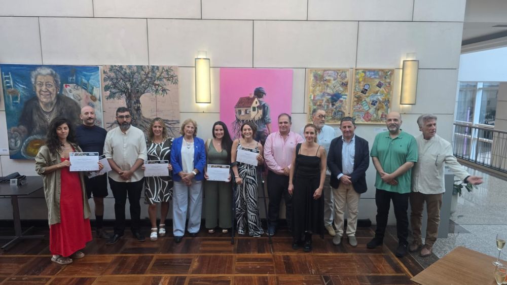 Los participantes y ganadores del certamen.