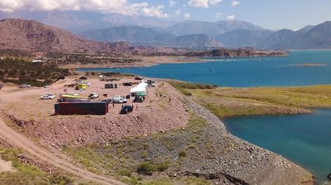 Los Andes | Hay menos deshielo por las bajas temperaturas en alta montaña y se reduce el caudal del río Mendoza. Quedan a la vista sectores del dique que suelen estar sumergidos.