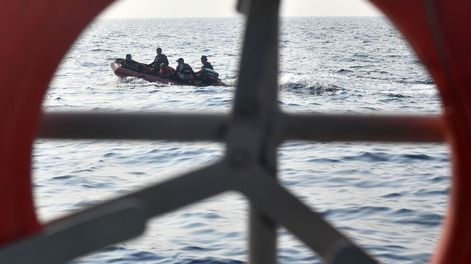 Indonesia encuentra la caja negra del avión accidentado con 189 ocupantes