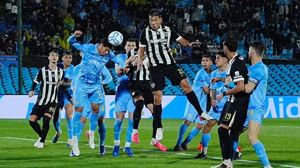 El partido se jugó bajo una intensa lluvia, en el que City Torque hizo dos goles en los minutos finales, pero no le alcanzó para llevar la serie a los penales.&nbsp;