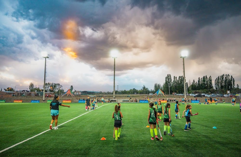 Tupungato inauguró su cancha de hockey, convirtiéndose en la mejor de la provincia